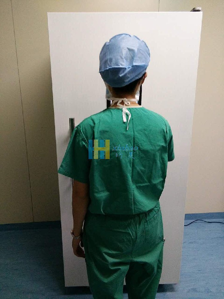 江西省人民醫(yī)院醫(yī)用鉛服消毒柜安裝成功